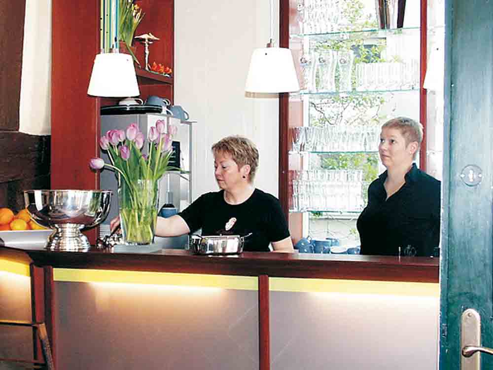 Anzeige: Gütersloh, Neueröffnung Café Bar »Ancora«, April 2003