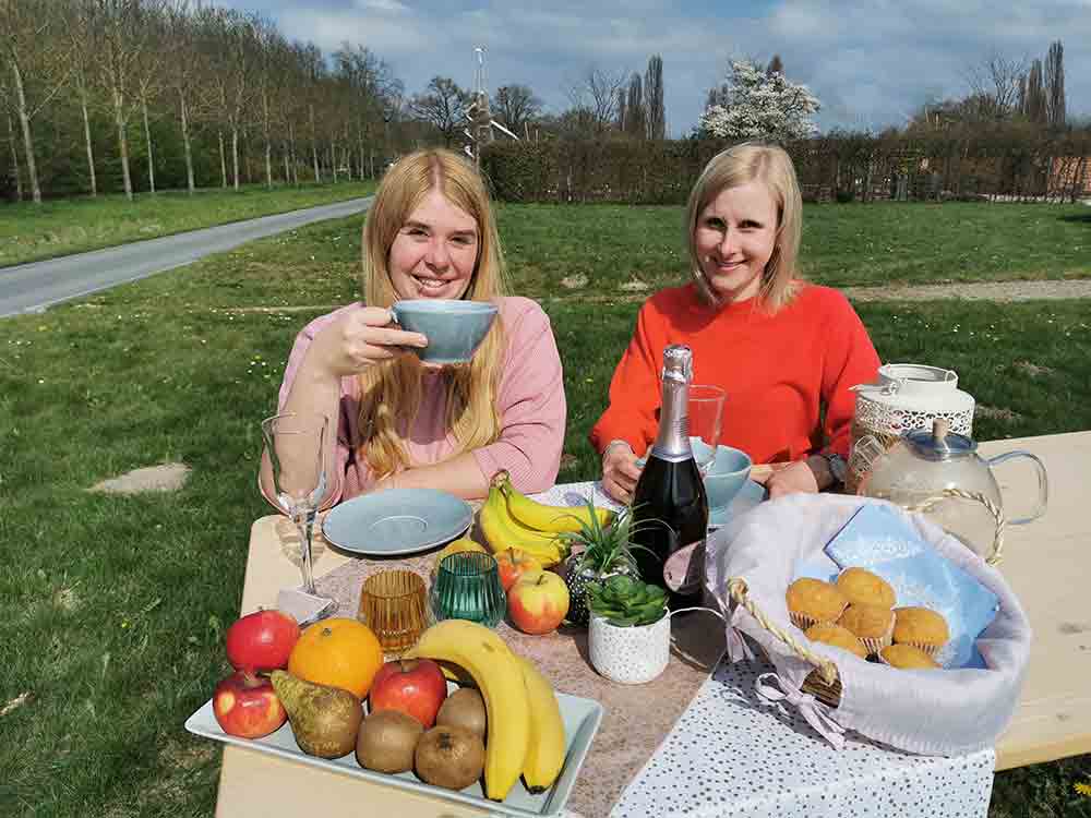 Die Mama mal so richtig verwöhnen, Muttertagspicknick feiert im Gartenschaupark Rietberg Premiere, 14. Mai 2023