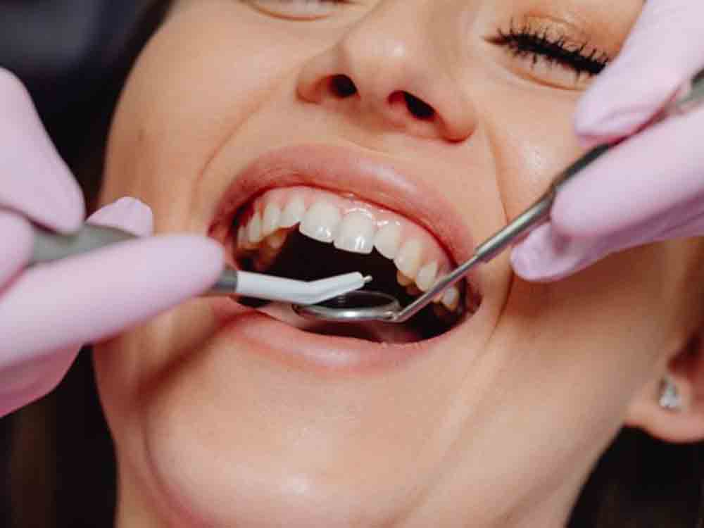 Zahnfleischbluten – ist das normal oder sollte man besser zum Zahnarzt?