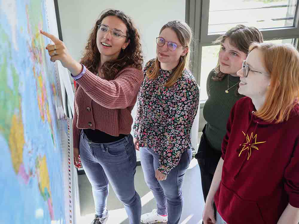 Schweden, Bulgarien, Deutschland: HSBI Studenten erleben interkulturellen Austausch vor dem heimischen Bildschirm