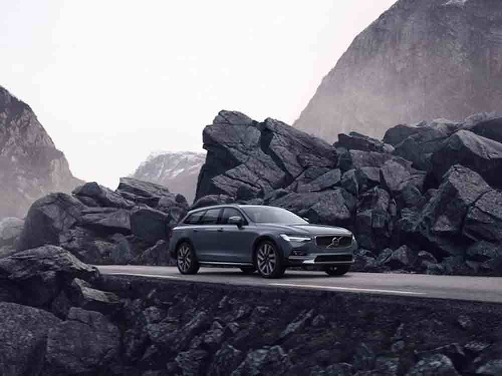 Volvo V 90 Cross Country ist »Allradauto des Jahres 2023«