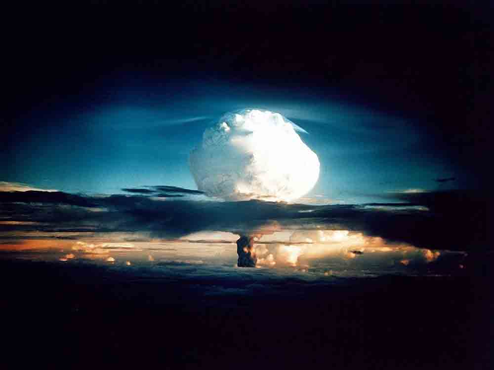 Im Grunde genommen sind Atomwaffenarsenale völlig absurd. Nicht nur unmenschlich. Absurd.