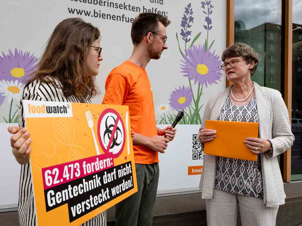 Foodwatch warnt vor »versteckter« neuer Gentechnik – Protestaktion vor Bundeslandwirtschaftsministerium