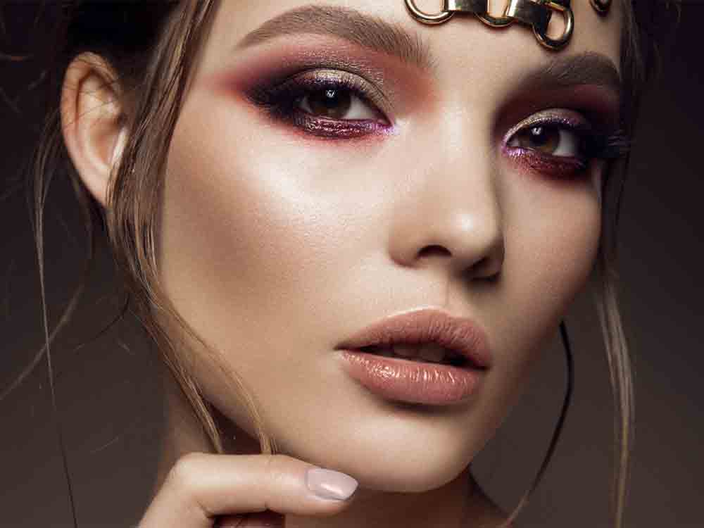 Entdecken Sie die Top 5 Make-up Trends im Sommer 2023