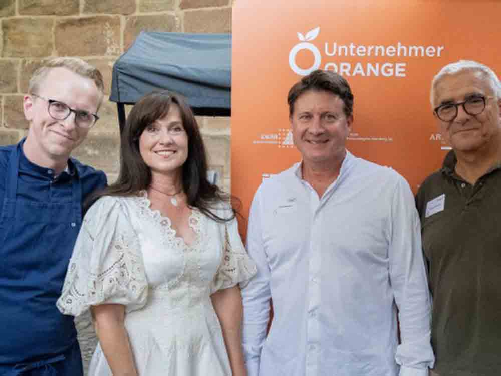Das Sommerfest von Unternehmer Orange: Networking und Geschäftsdynamik