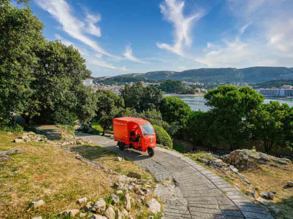 Gebrüder Weiss liefert auf kroatischen Inseln jetzt mit umweltfreundlichen Elektro Dreirädern