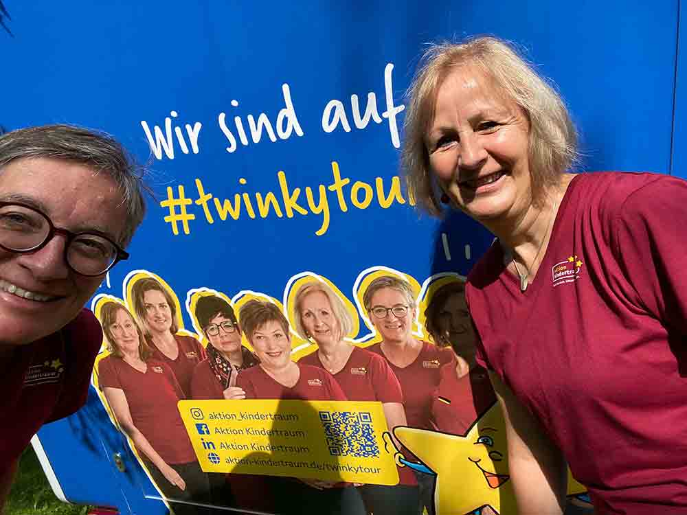 Aktion Kindertraum zu Besuch in Meerbusch und Düsseldorf: Der Twinky Truck tourt durch NRW