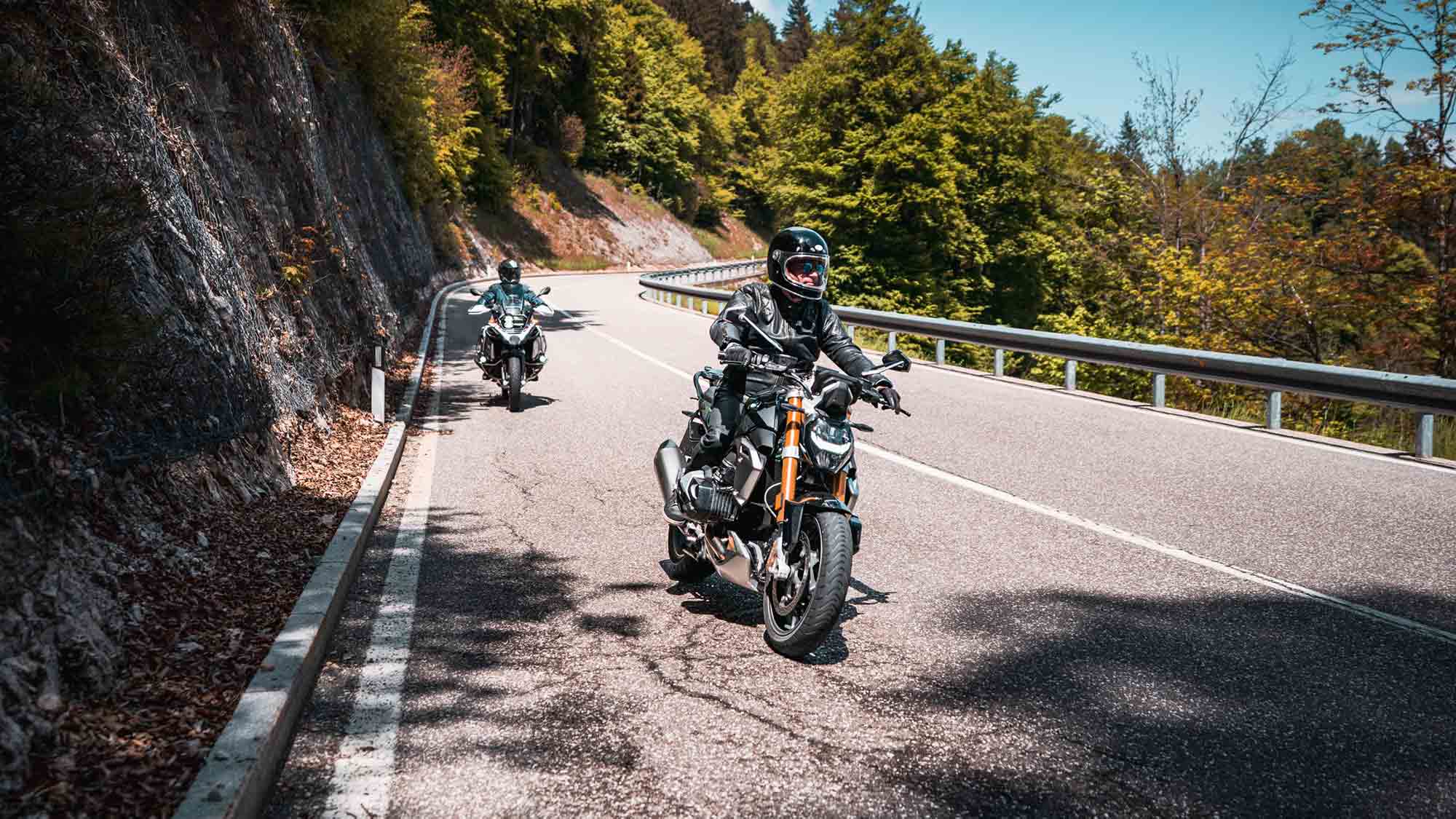 Das Beste kommt zum Schluss: neues Motorradprogramm »Last Ride of the Season« zum goldenen Saisonabschluss