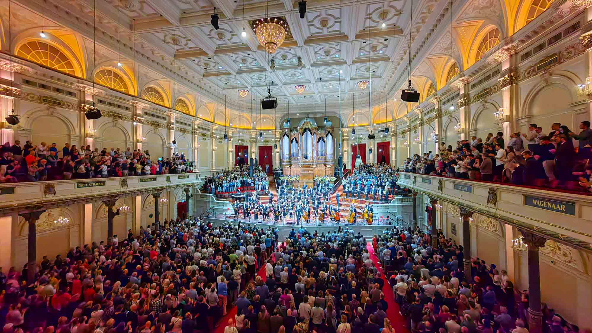 Von Bielefeld nach Amsterdam: Erfolgreiches Gastkonzert im Concertgebouw der Bielefelder Philharmoniker