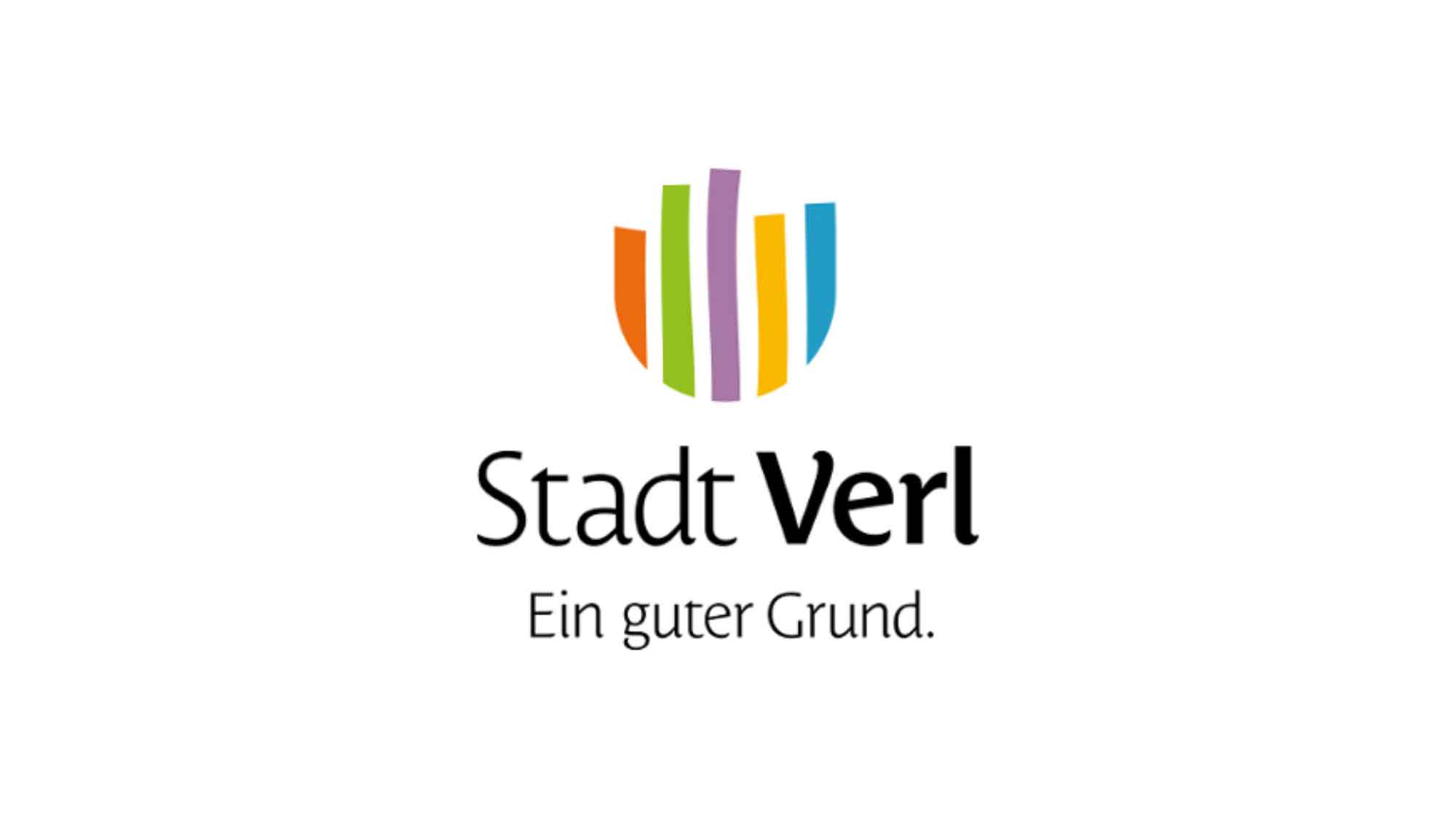 Verl: Traditionelles Tannenbaumschmücken am Standesamt, 30. November 2023