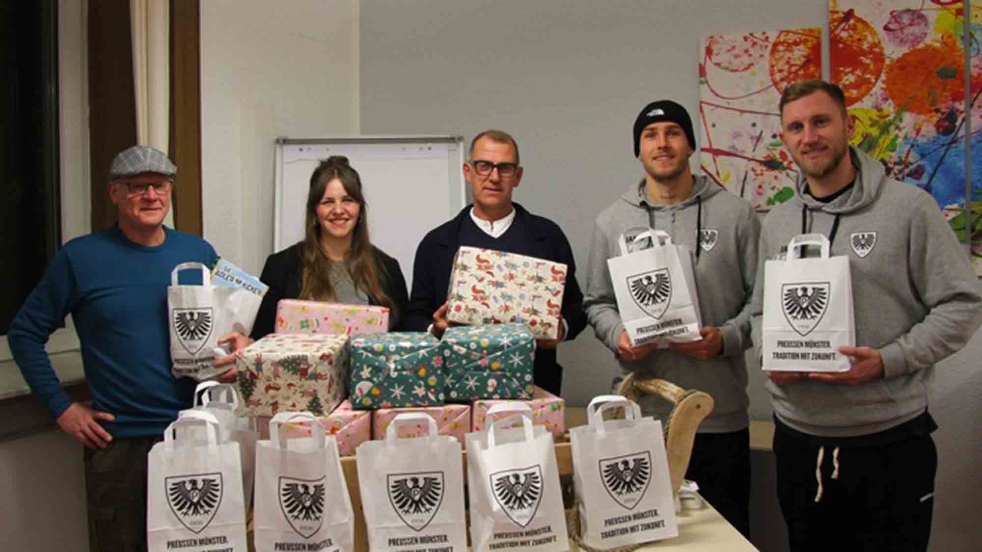 Süße Weihnachtstradition: Provinzial überreicht Süßigkeiten an Kinderheim Vinzenzwerk Handorf