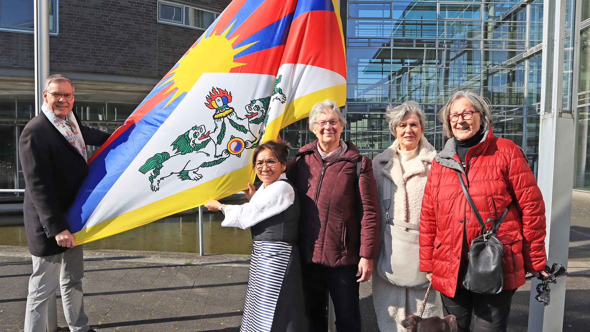 Kreis Gütersloh: Tibet Initiative – Flagge zeigen für Tibet