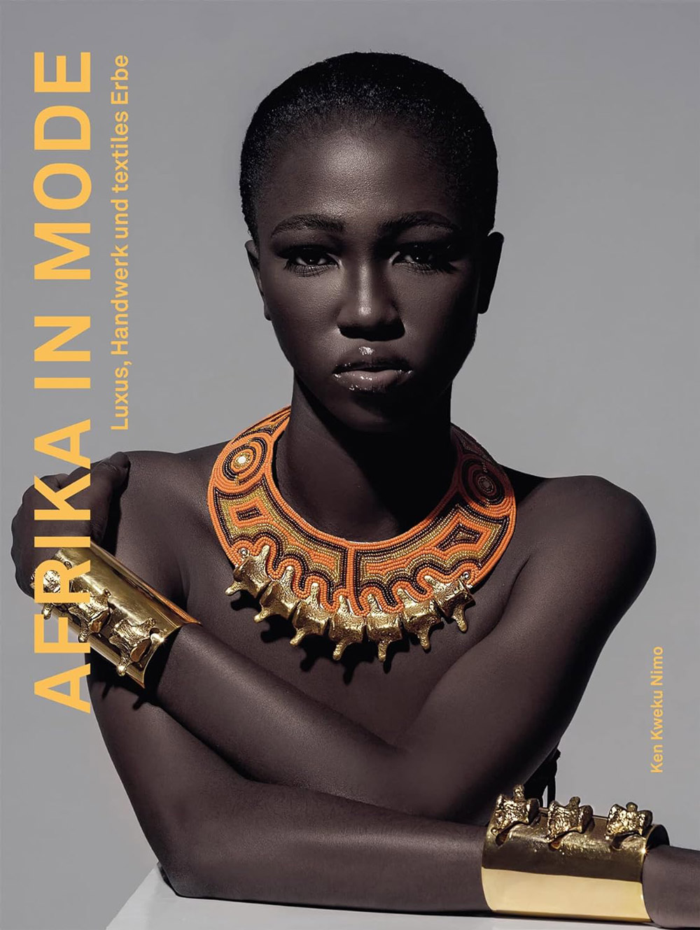 Lesetipps für Gütersloh: »Afrika in Mode – Luxus, Handwerk und textiles Erbe«